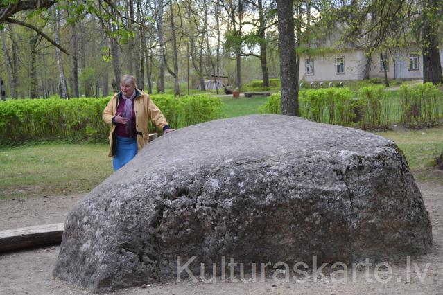 Salnavas muiža un parks